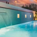 Βίλα Elena Deluxe In For 8 People With Whirlpool & Private Pool Only 400 M From The