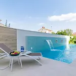 Elena Deluxe In For 8 People With Whirlpool & Private Pool Only 400 M From The
