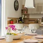 Βίλα Elena Deluxe In For 8 People With Whirlpool & Private Pool Only 400 M From The