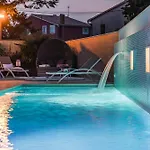 Βίλα Elena Deluxe In For 8 People With Whirlpool & Private Pool Only 400 M From The Fažana