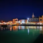 Βίλα Elena Deluxe In For 8 People With Whirlpool & Private Pool Only 400 M From The Fažana