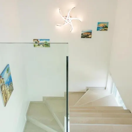Villa Elena Deluxe In For 8 People With Whirlpool & Private Pool Only 400 M From The