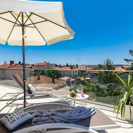 Elena Deluxe In For 8 People With Whirlpool & Private Pool Only 400 M From The *