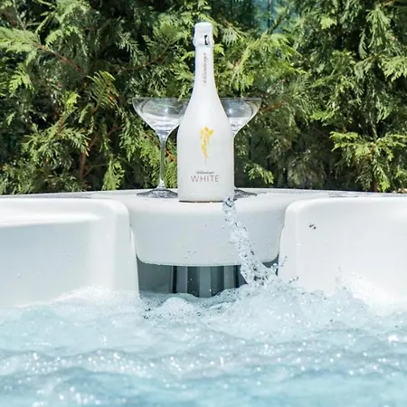 Elena Deluxe In For 8 People With Whirlpool & Private Pool Only 400 M From The Fazana