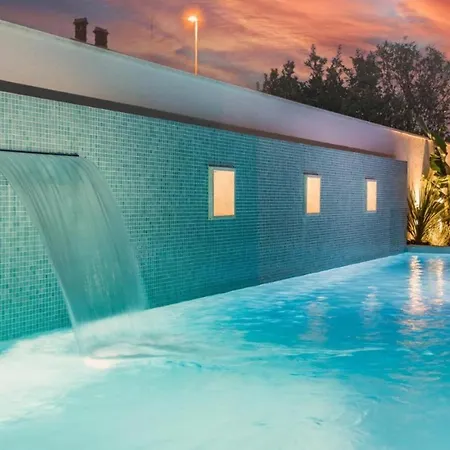 Villa Elena Deluxe In For 8 People With Whirlpool & Private Pool Only 400 M From The