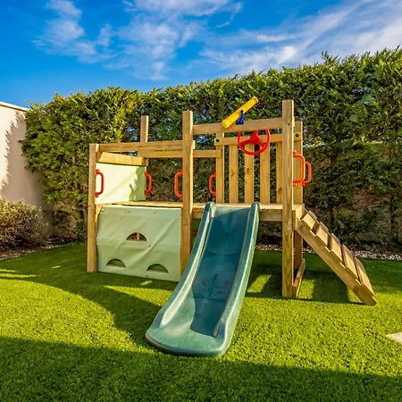 Βίλα Elena Deluxe In For 8 People With Whirlpool & Private Pool Only 400 M From The *